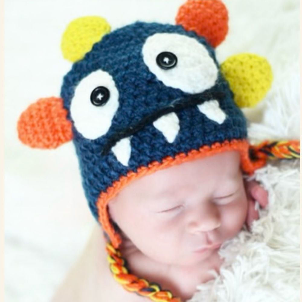 Daisy Baby Unisex Infant Beanie Hat Rowdy Monster in Blue 0-6 months NWT